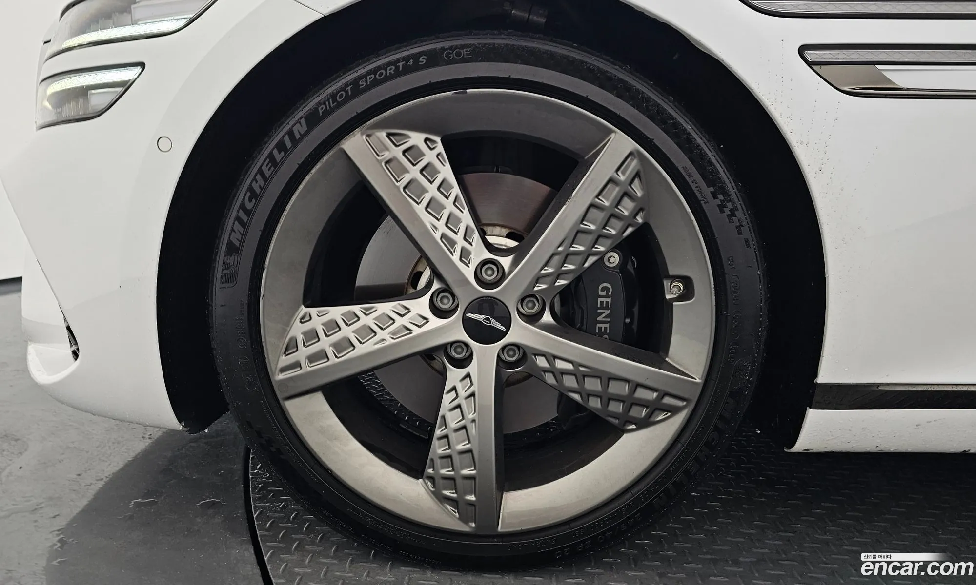 Genesis G80 2024 KMTGF41DDSU234804 — 9