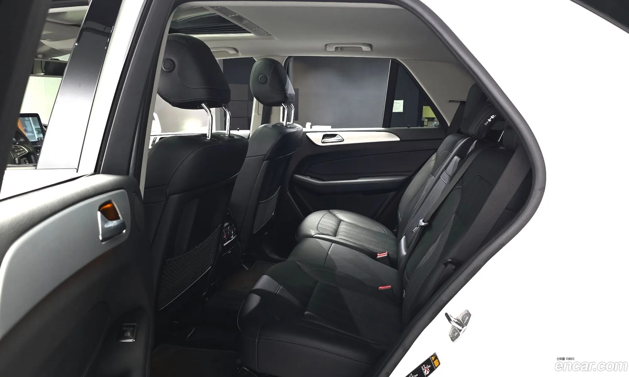 Mercedes-Benz GLE-Class W166 2018 WDCDA2EB3JB092435 — 23