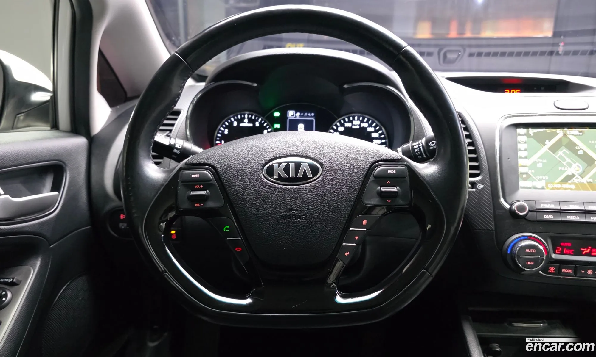 Kia K3 2017 KNAFK412BHA968844 — 5