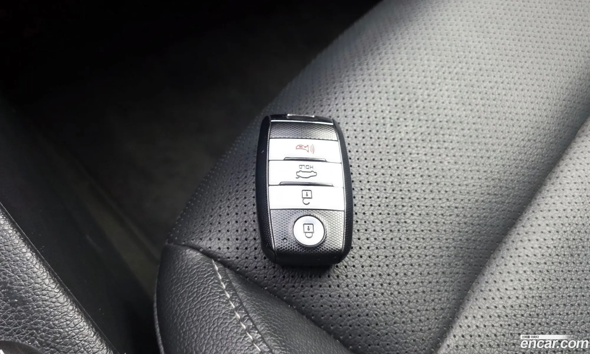 Kia K3 2017 KNAFK412BHA968844 — 24