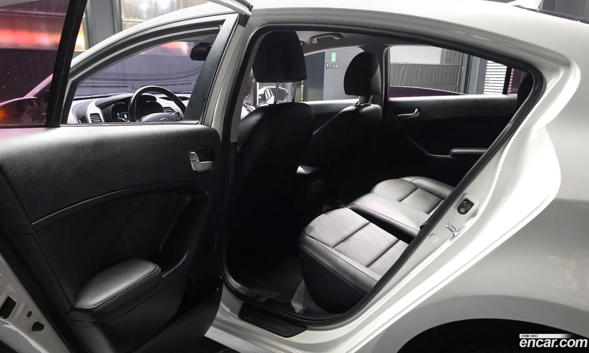 Kia K3 2017 KNAFK412BHA968844 — 22