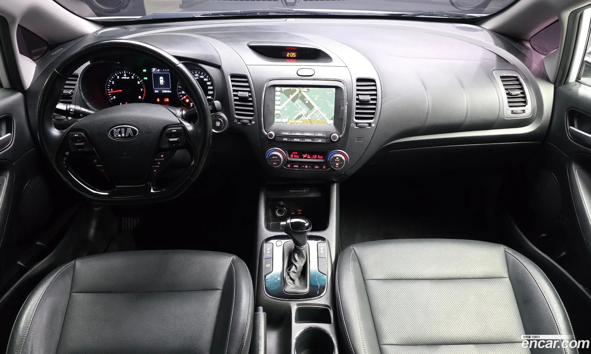 Kia K3 2017 KNAFK412BHA968844 — 2