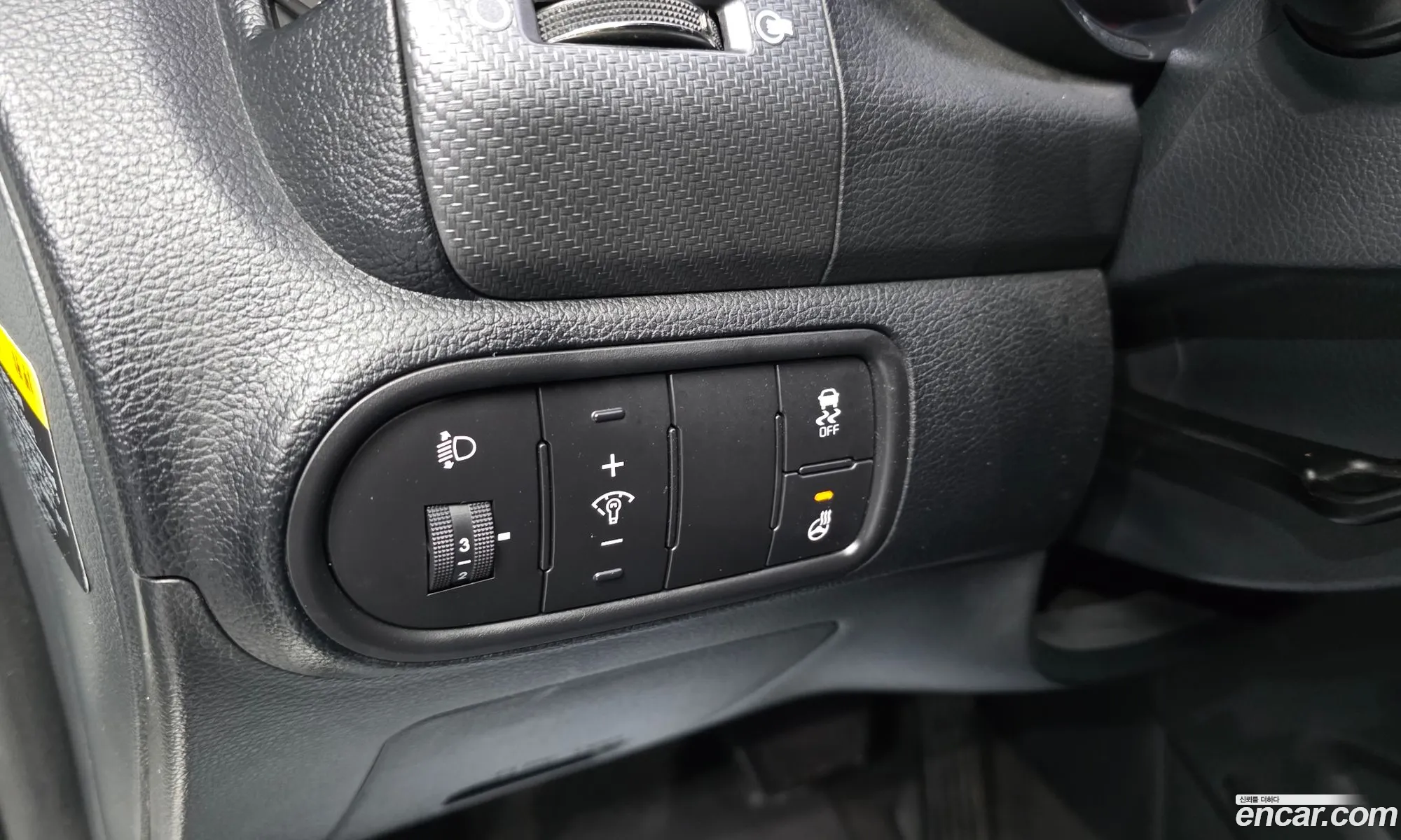 Kia K3 2017 KNAFK412BHA968844 — 28