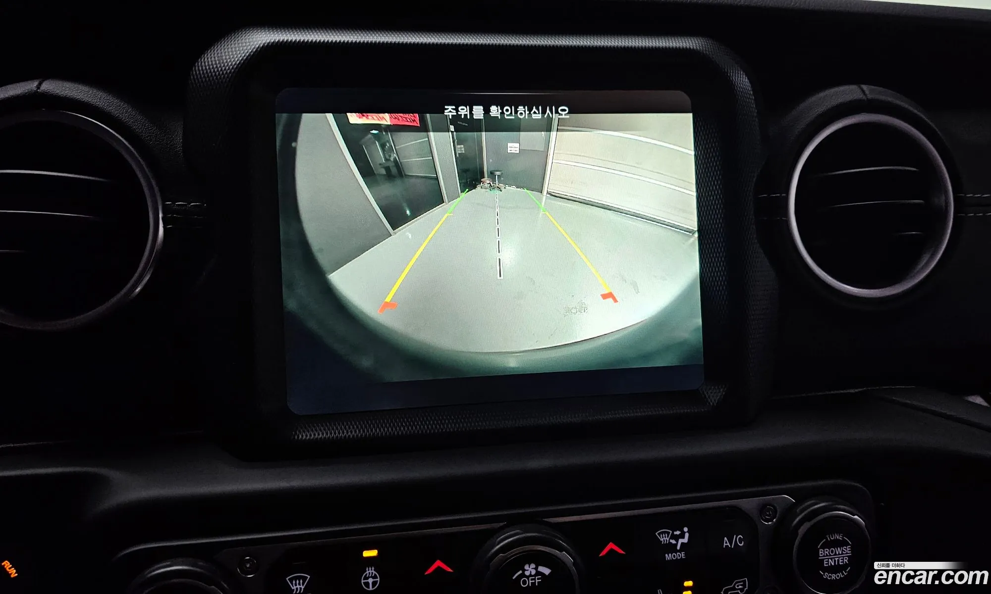 Jeep Wrangler 2021 1C4HJXEN8MW667396 — 29