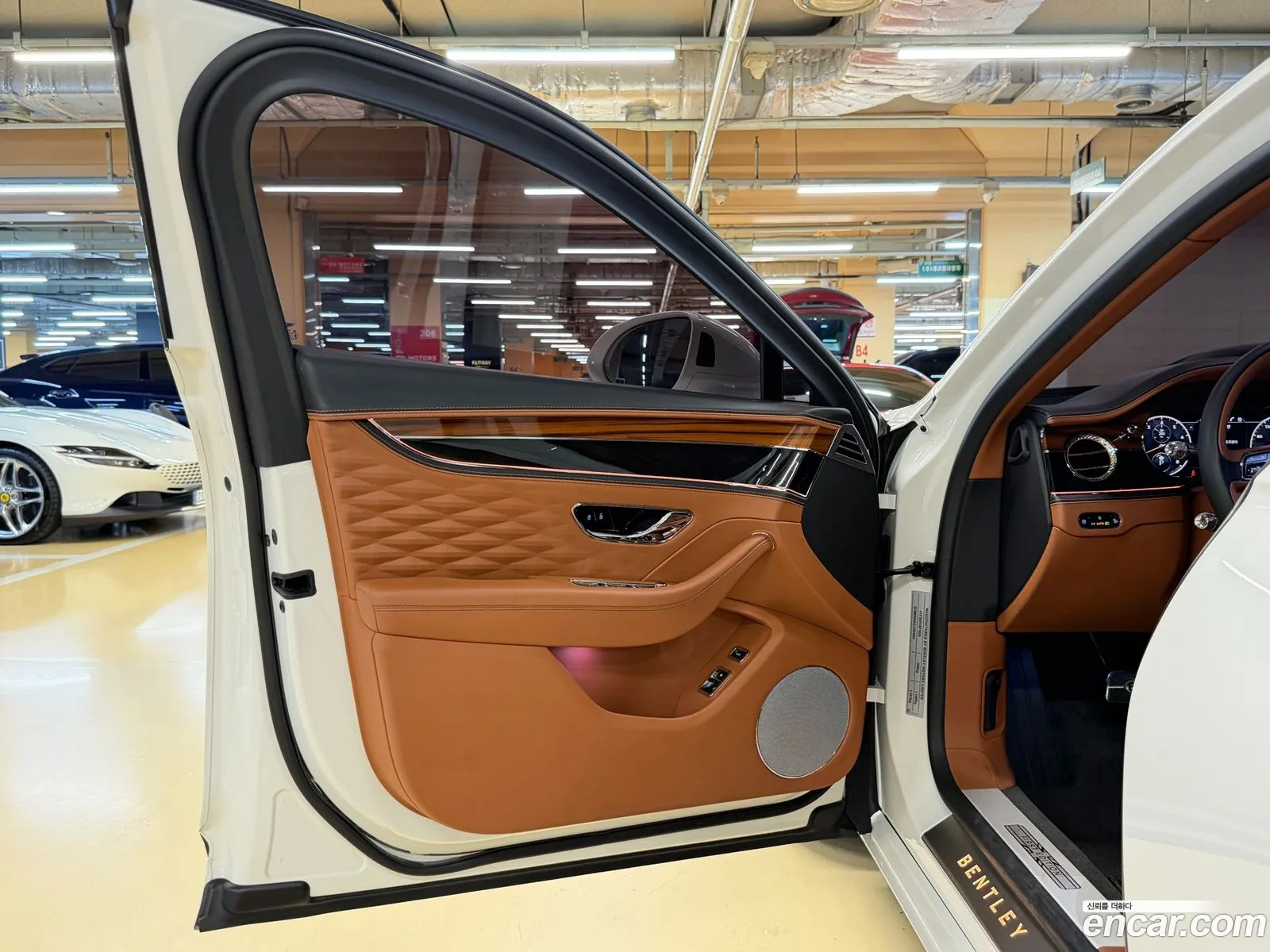 Bentley Flying Spur 2020 — 19