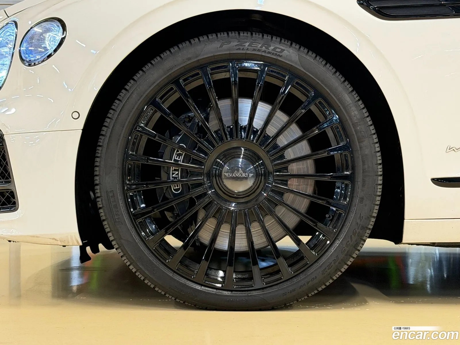 Bentley Flying Spur 2020 — 11