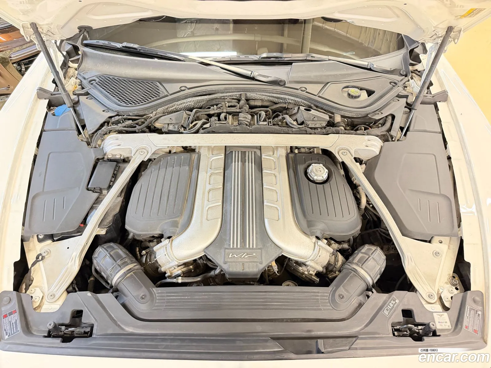 Bentley Flying Spur 2020 — 14