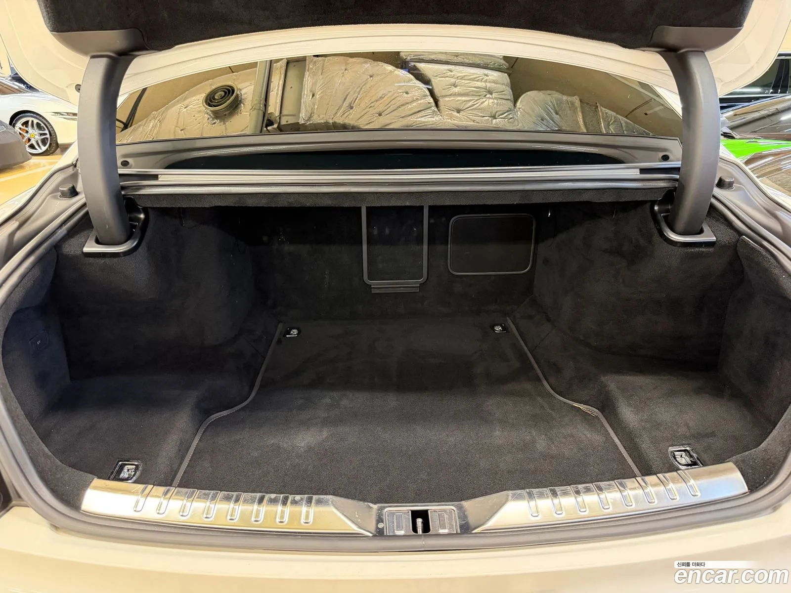 Bentley Flying Spur 2020 — 18