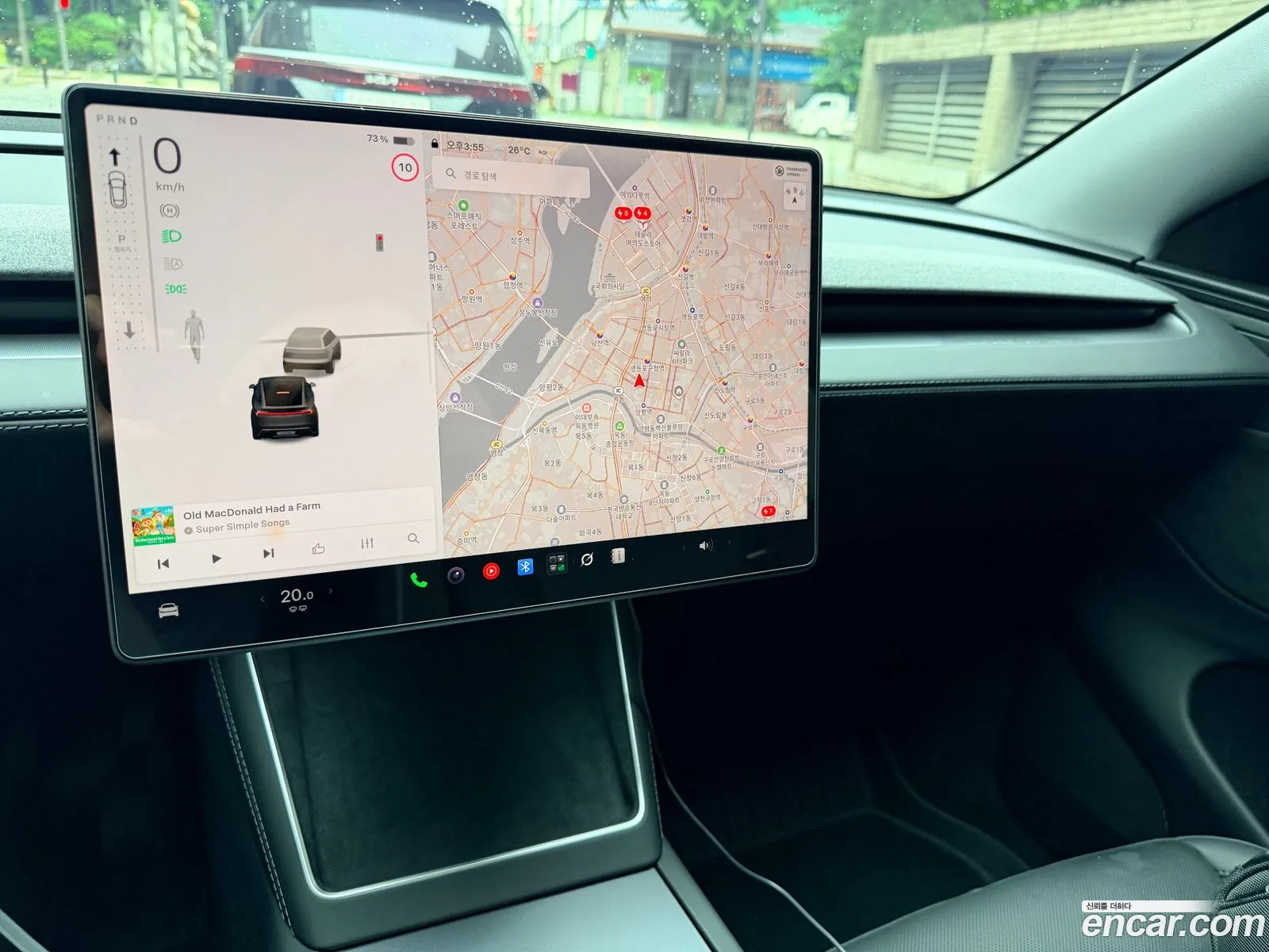 Tesla Model Y 2025 — 11