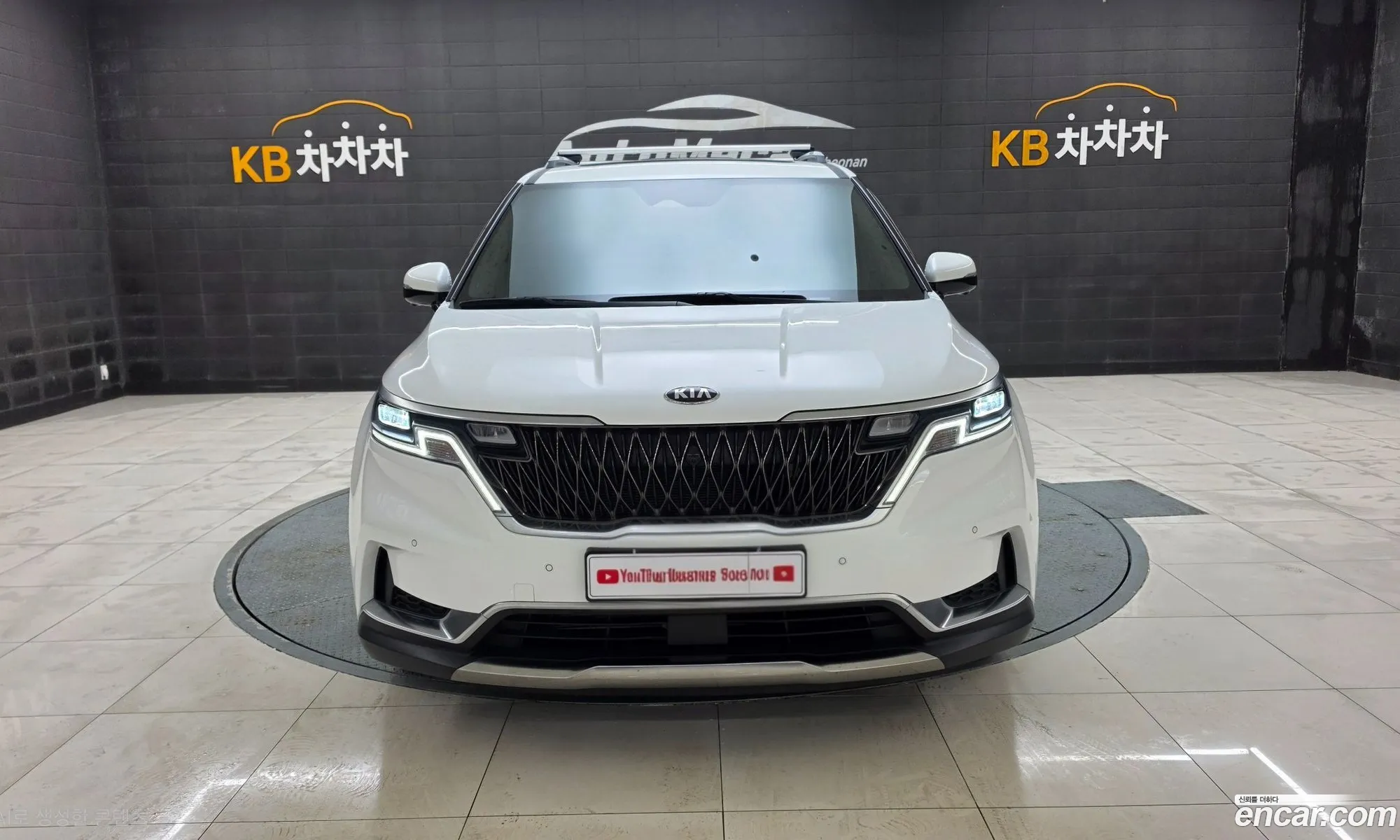 Kia Carnival 2021 — 10