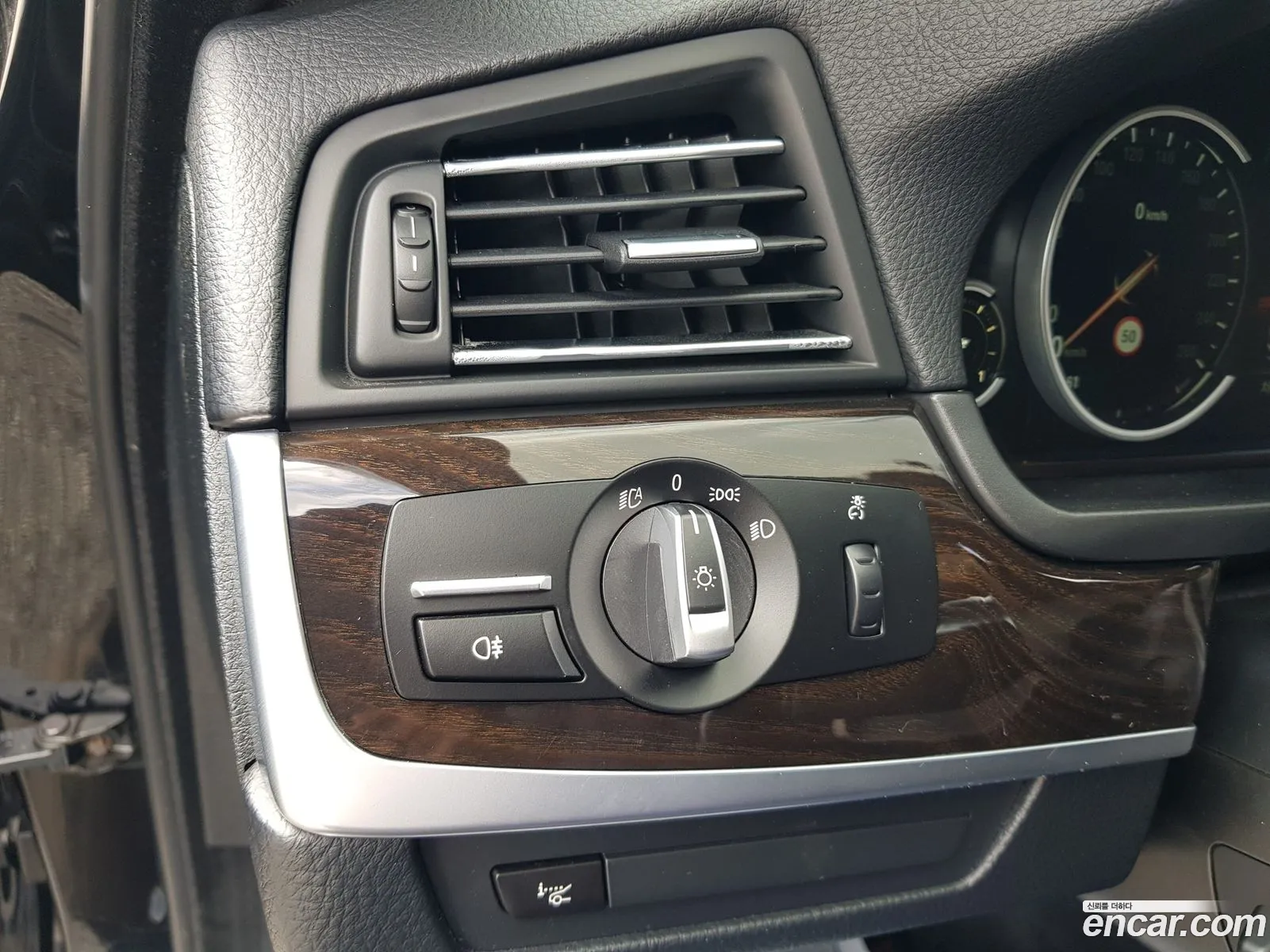 BMW 5 Series 2015 — 17