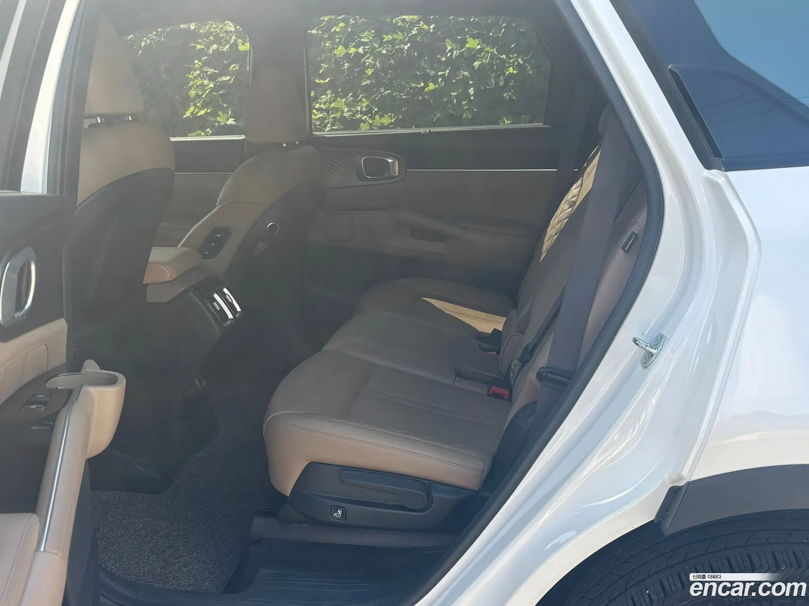 Kia Sorento 2023 — 16