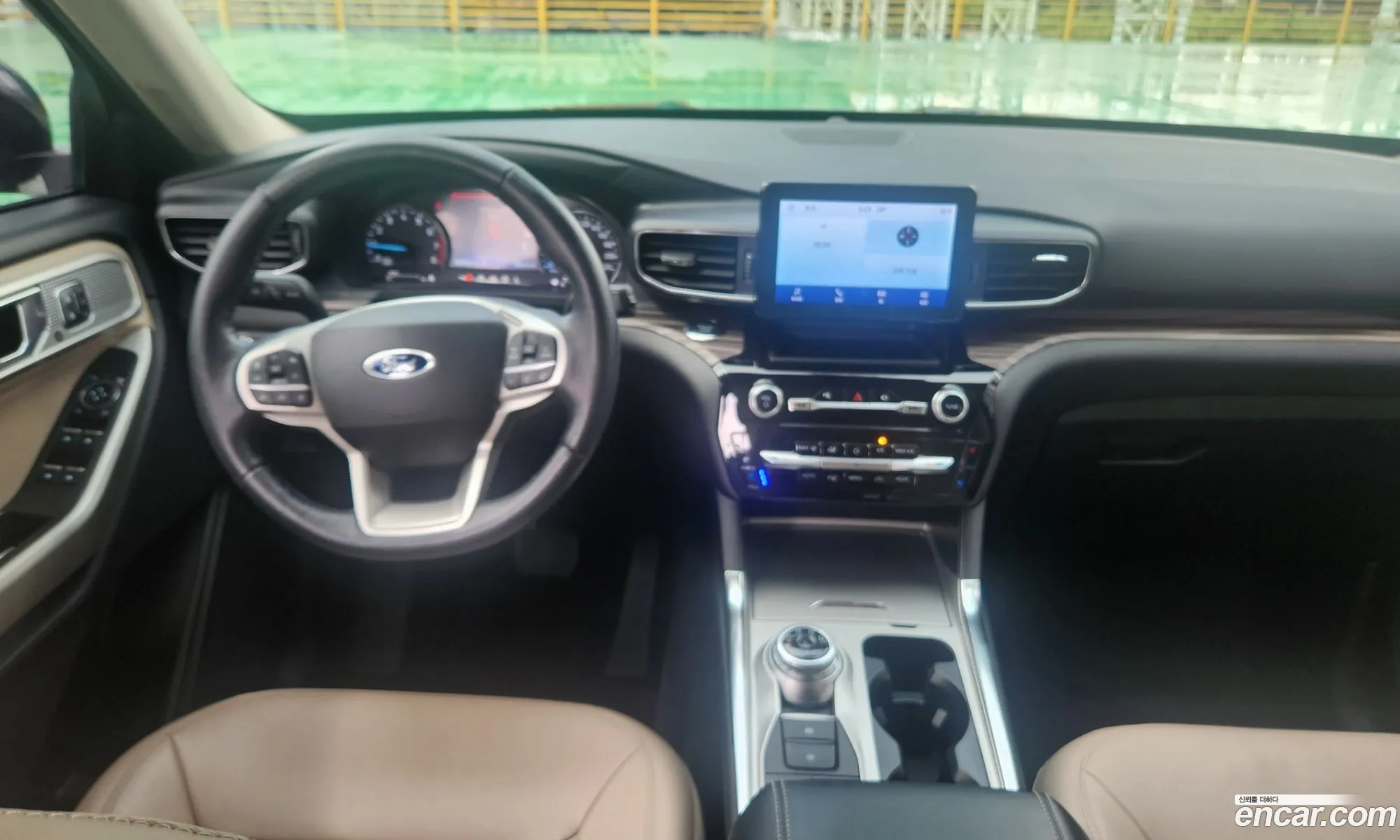 Ford Explorer 6th Gen 2022 — 3