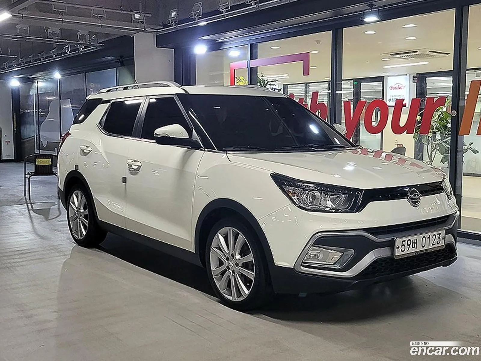KG Mobility (SsangYong) Tivoli Air 2016 — 3