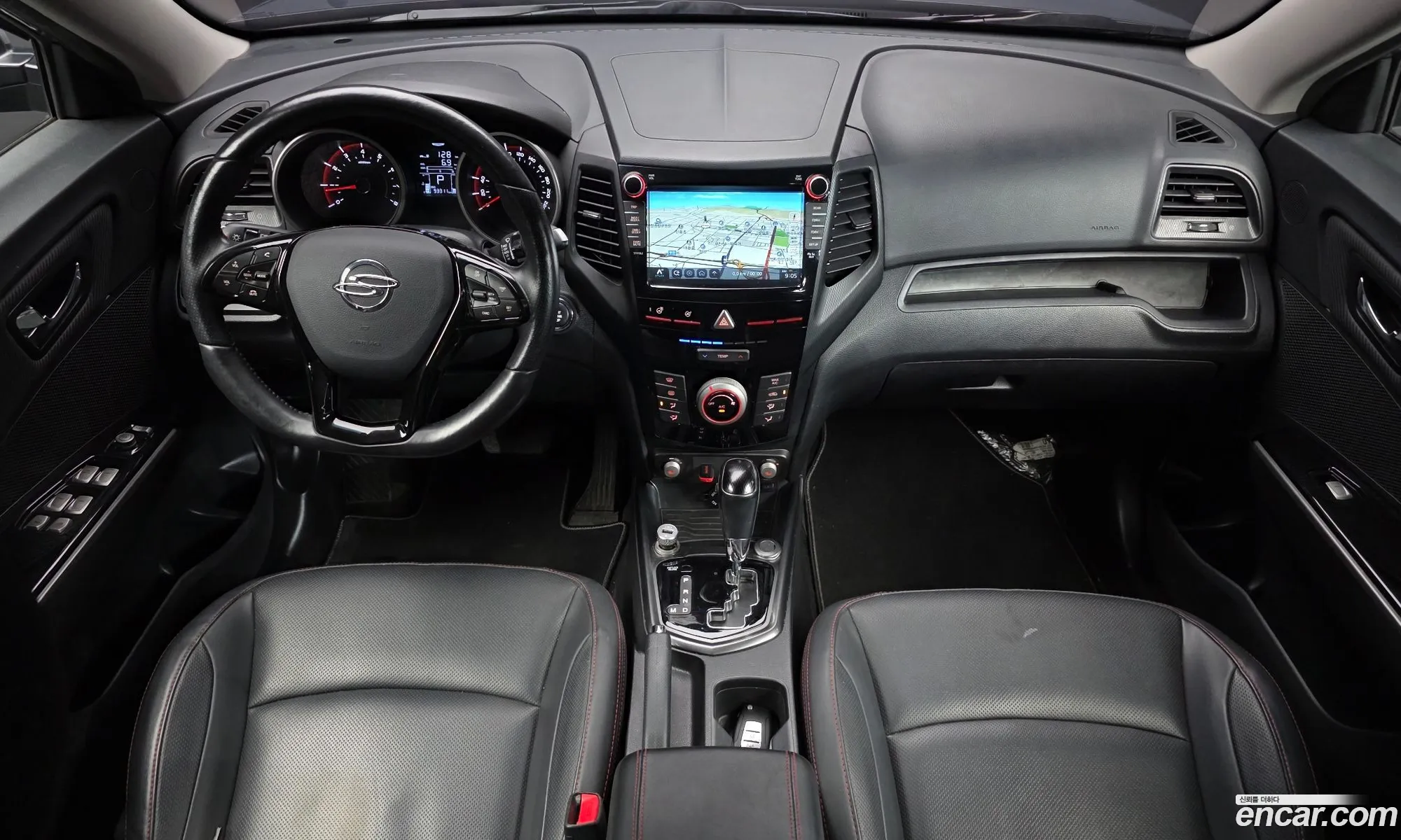 KG Mobility (SsangYong) Tivoli Air 2018 — 3